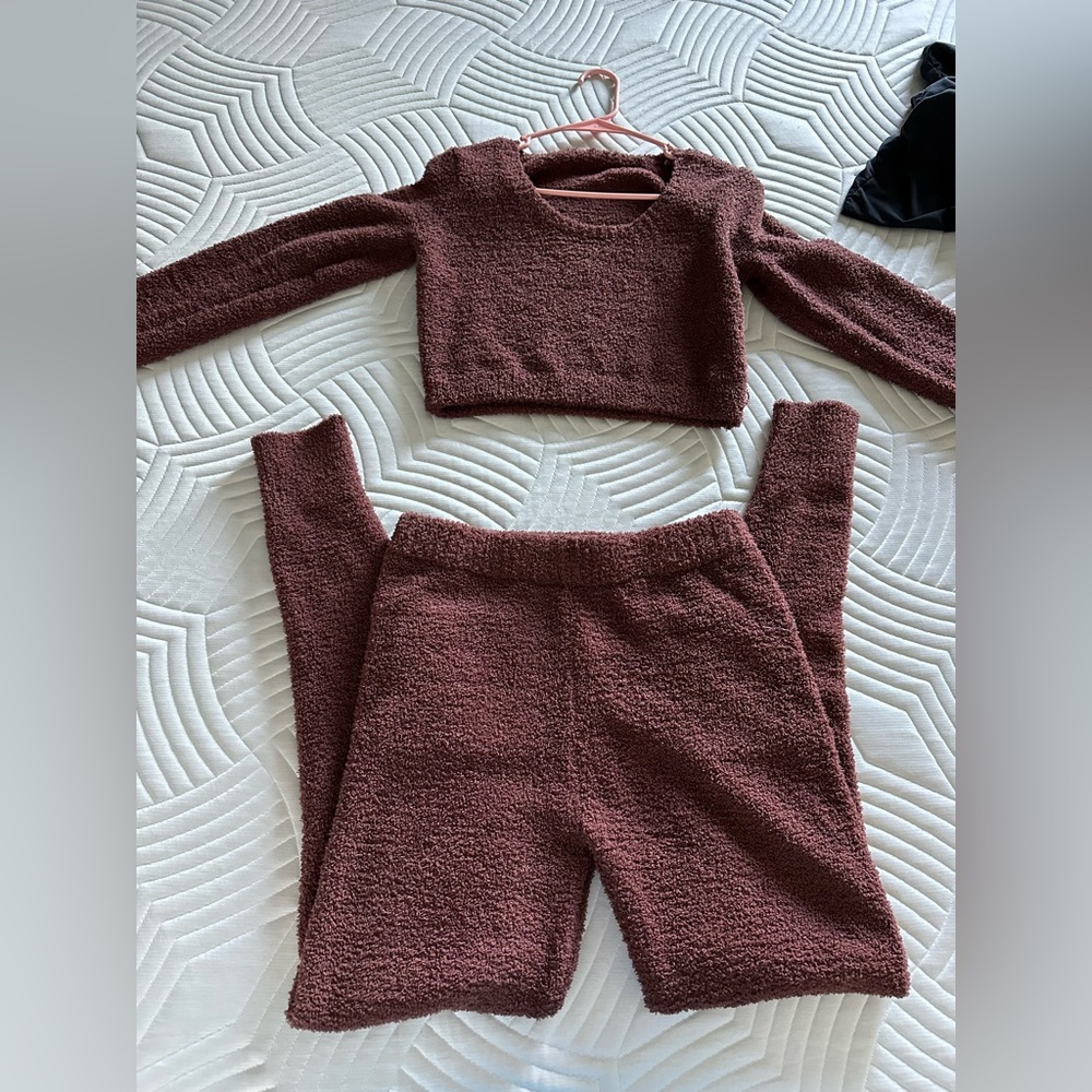 Set of crop top & pants